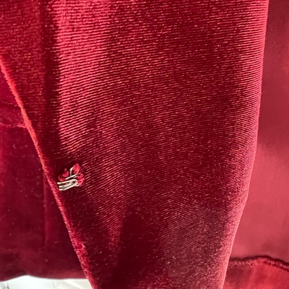 Red Velvet Amanda & Chelsea Blazer - Picture 4 of 6